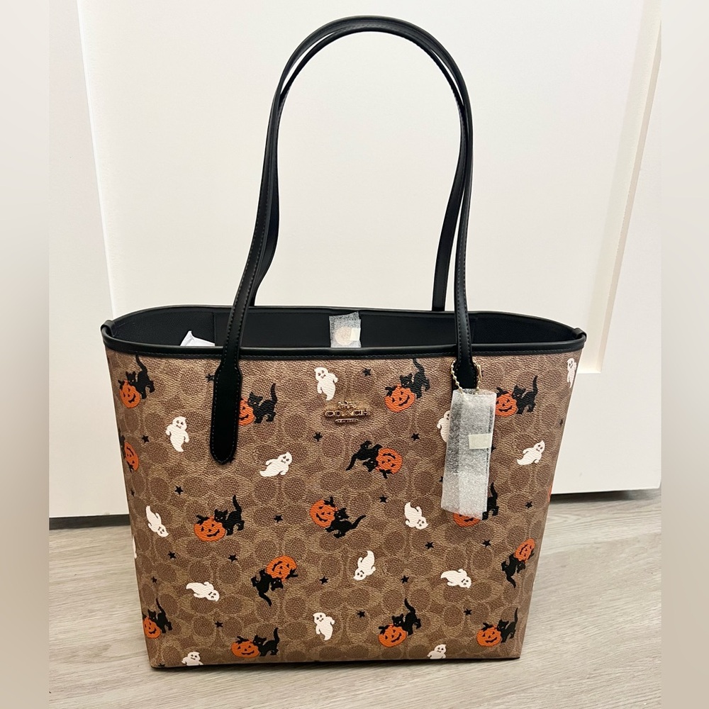 COACH City Tote HALLOWEEN print